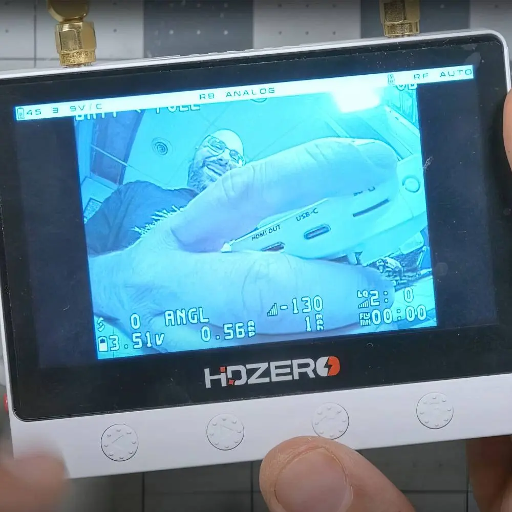 hdzero-4.3-hdanalog-fpv-monitor-_social-image-2_1_.webp
